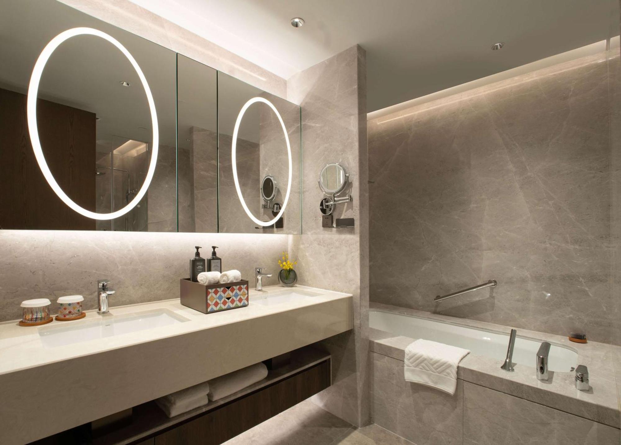 Yuexiu Hotel Guangzhou, Curio Collection By Hilton Dış mekan fotoğraf