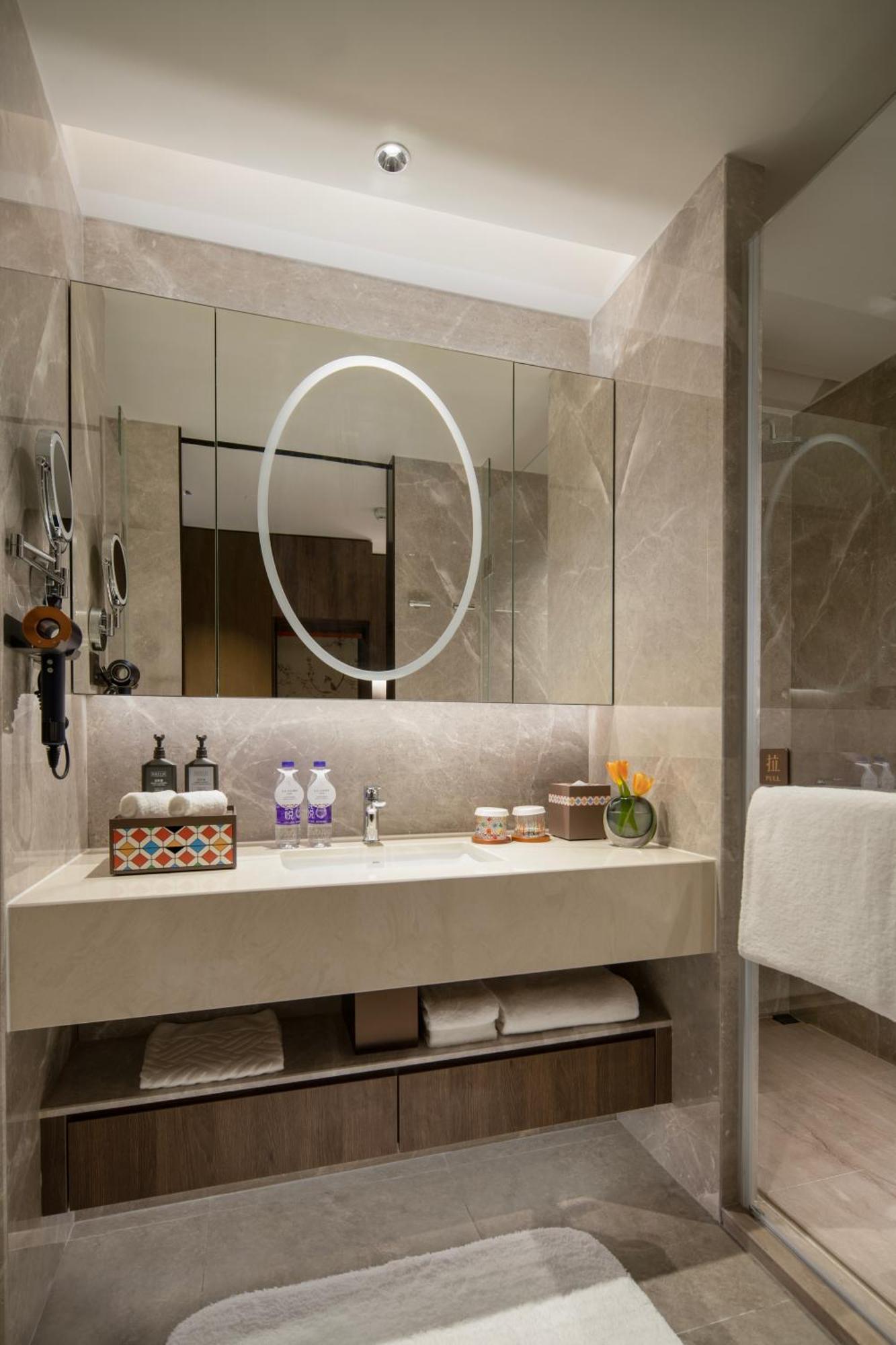 Yuexiu Hotel Guangzhou, Curio Collection By Hilton Dış mekan fotoğraf